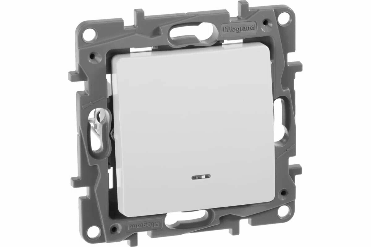 Legrand Etika Бел Выключатель 1-клавишный с подсветкой, 10А, винт. клем. 672203