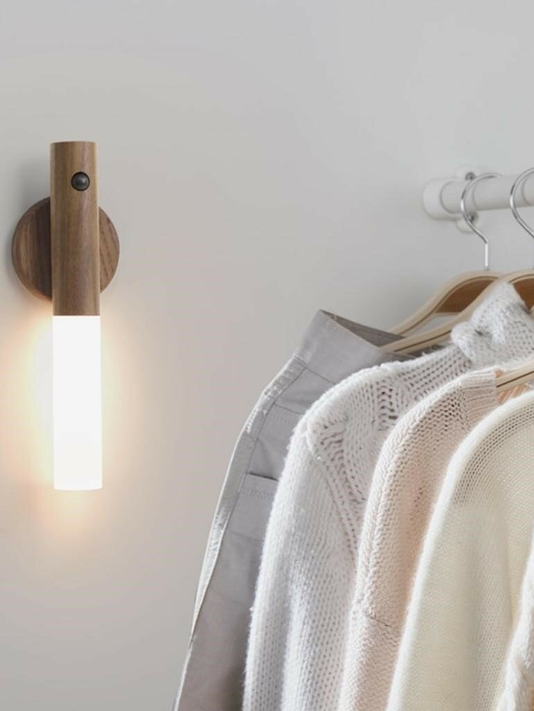 Светильник настенный беспроводной светодиодный LED с датчиком движения и USB зарядкой коричневый 2 шт — фото 1
