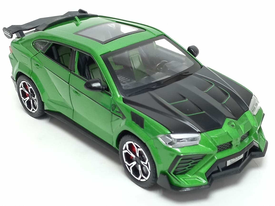 Машинка с дымом Lamborghini Urus 1:24 металлическая, со светом и звуком