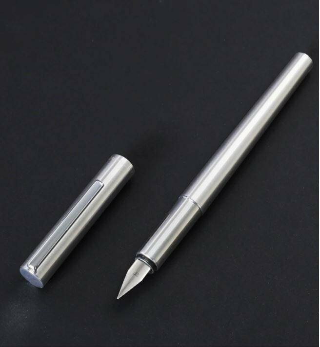 Перьевая ручка 35 корпус нержавеющая сталь. Китай. Перо EF (0.38 мм). Заправка поршнем.