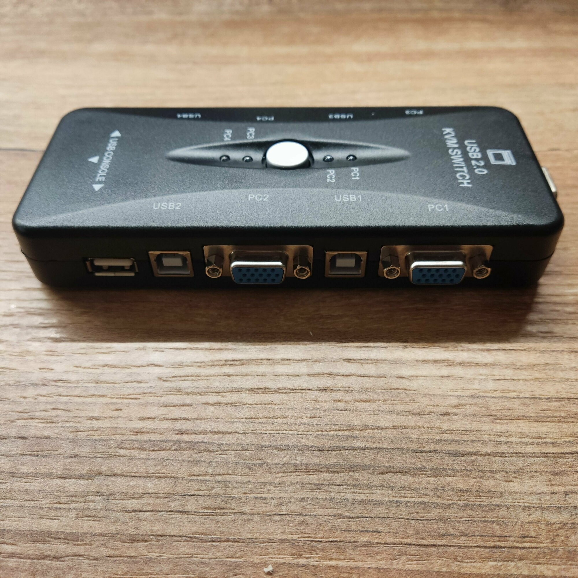 VGA хаб / 4-портовый KVM свитч/переключатель USB