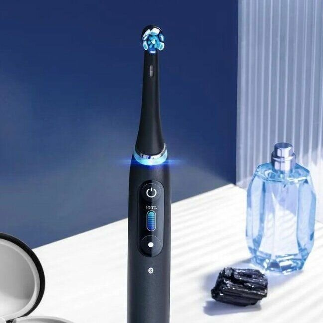 фото Насадки для зубных щеток Oral-B серии iO (Средняя Жесткость)