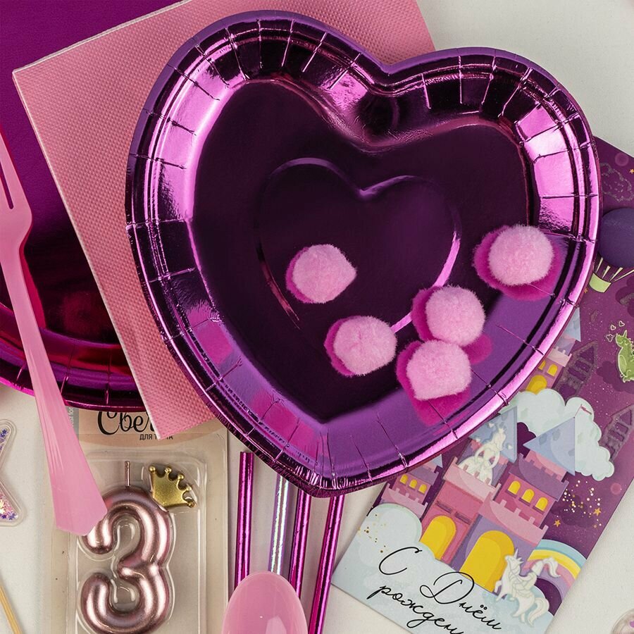 Тарелки одноразовые бумажные Сердца, фиолетовые, 18 см, 6 шт - фотография № 7