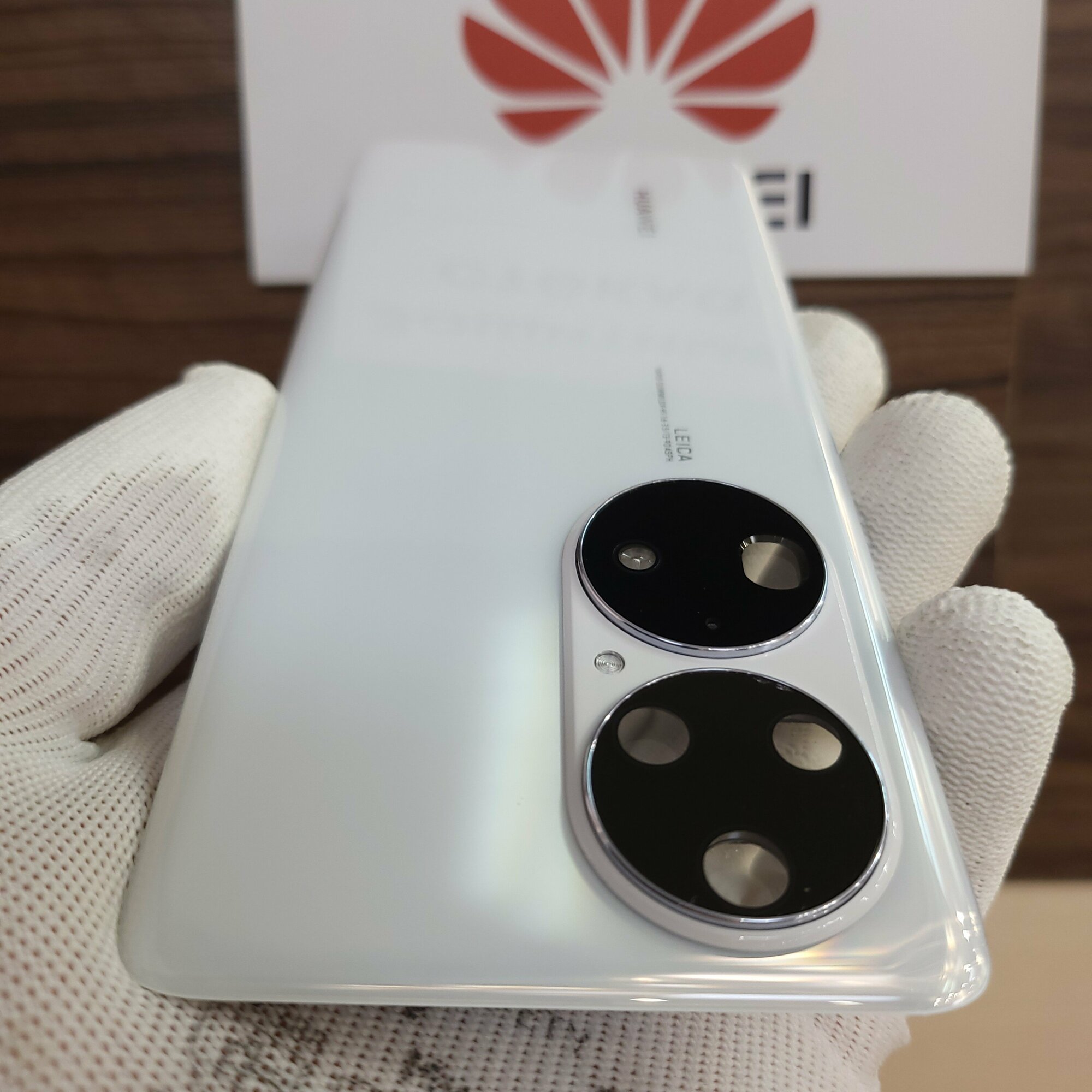 Крышка для Huawei P50 Pro оригинальная (заднее стекло) цвет: белый — фото 4
