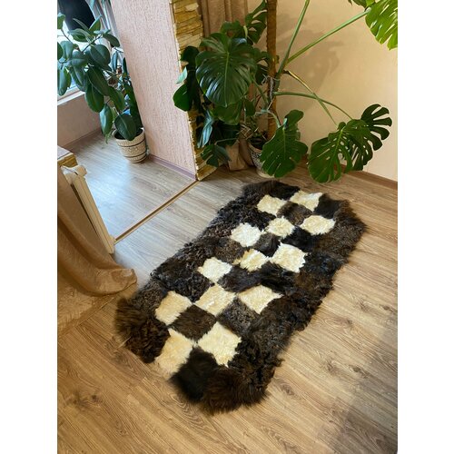 Ковер прямоугольный натуральный мех пуховая коза, 150 х 90 см.