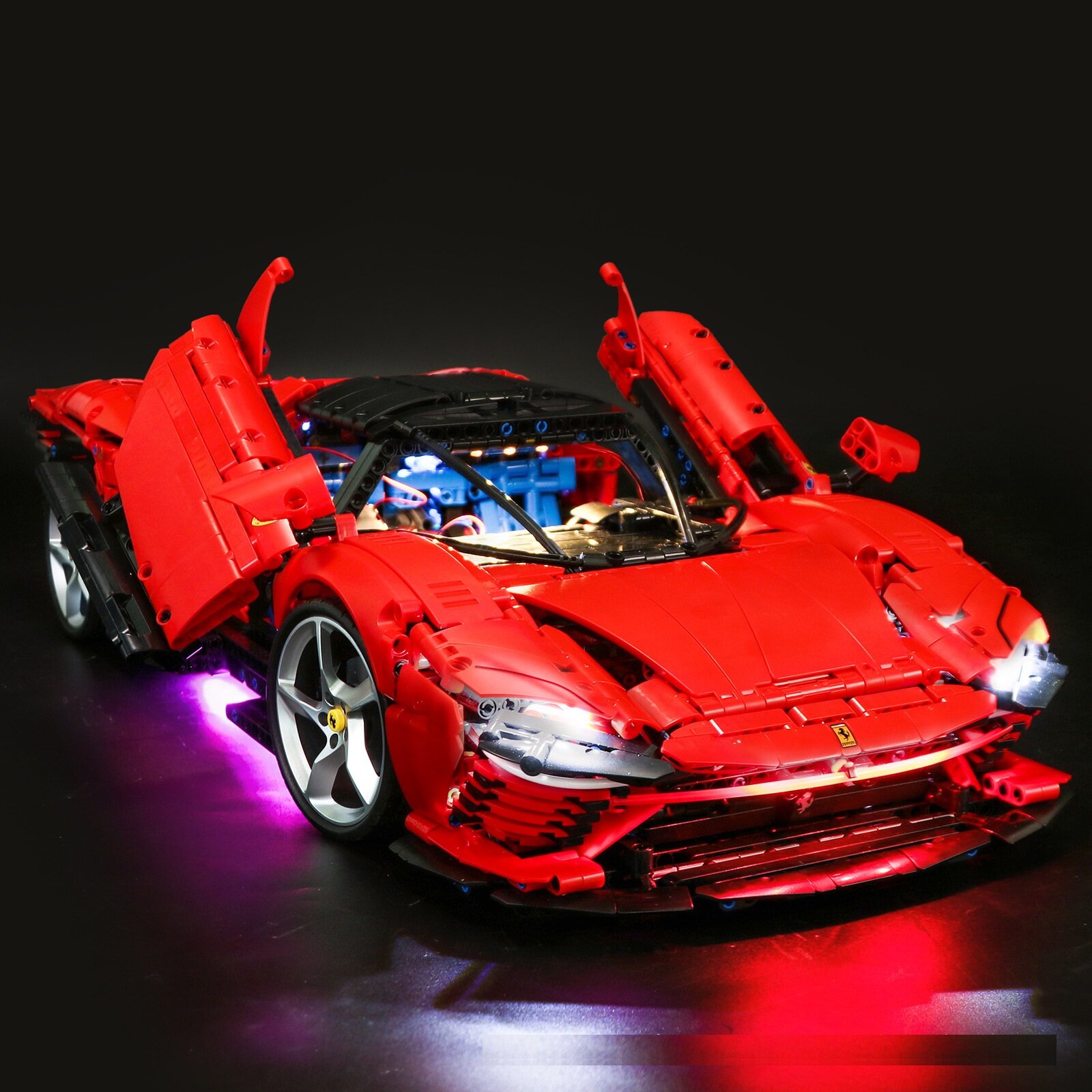 Конструктор Technic Ferrari SP3 Суперкар 42143 91898 Техник Феррари с подсветкой