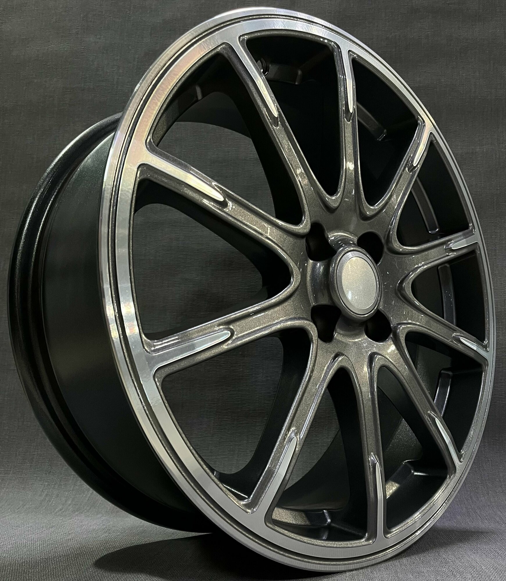 Колесный диск Khomen Wheels 6.5*17 pcd4*100 et41 d60.1 серый металлик