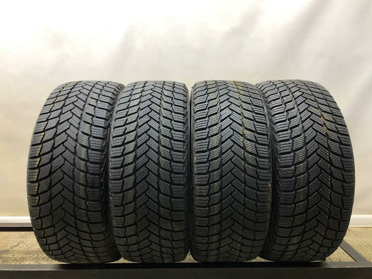 Michelin X-Ice Snow 235/45 R18 БУ Шины Зимние