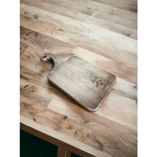 Доска разделочная фигурная из массива хвои (36х18 см) 