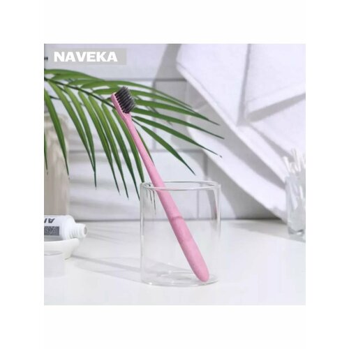 Зубная щетка мягкая в тубе розовая 472₽