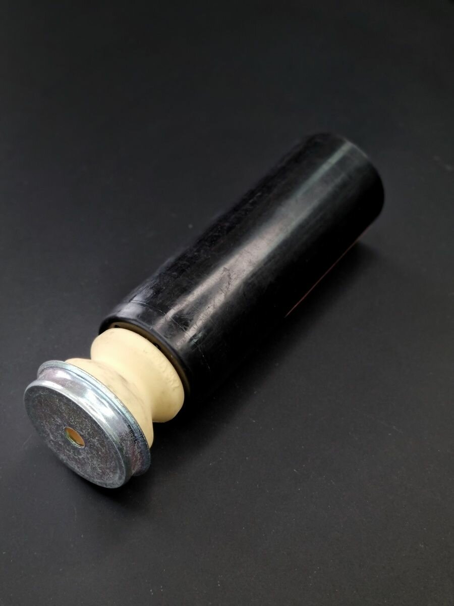 Подушка заднего амортизатора для Geely Emgrand EC7, Emgrand 7 , SC7 Geely арт. 1064001696