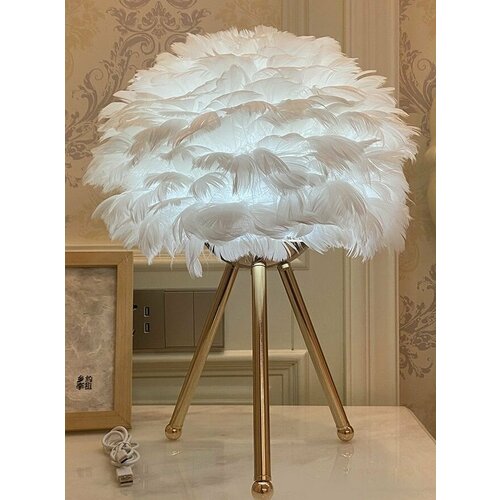 Настольная лампа премиум-класса с перьями