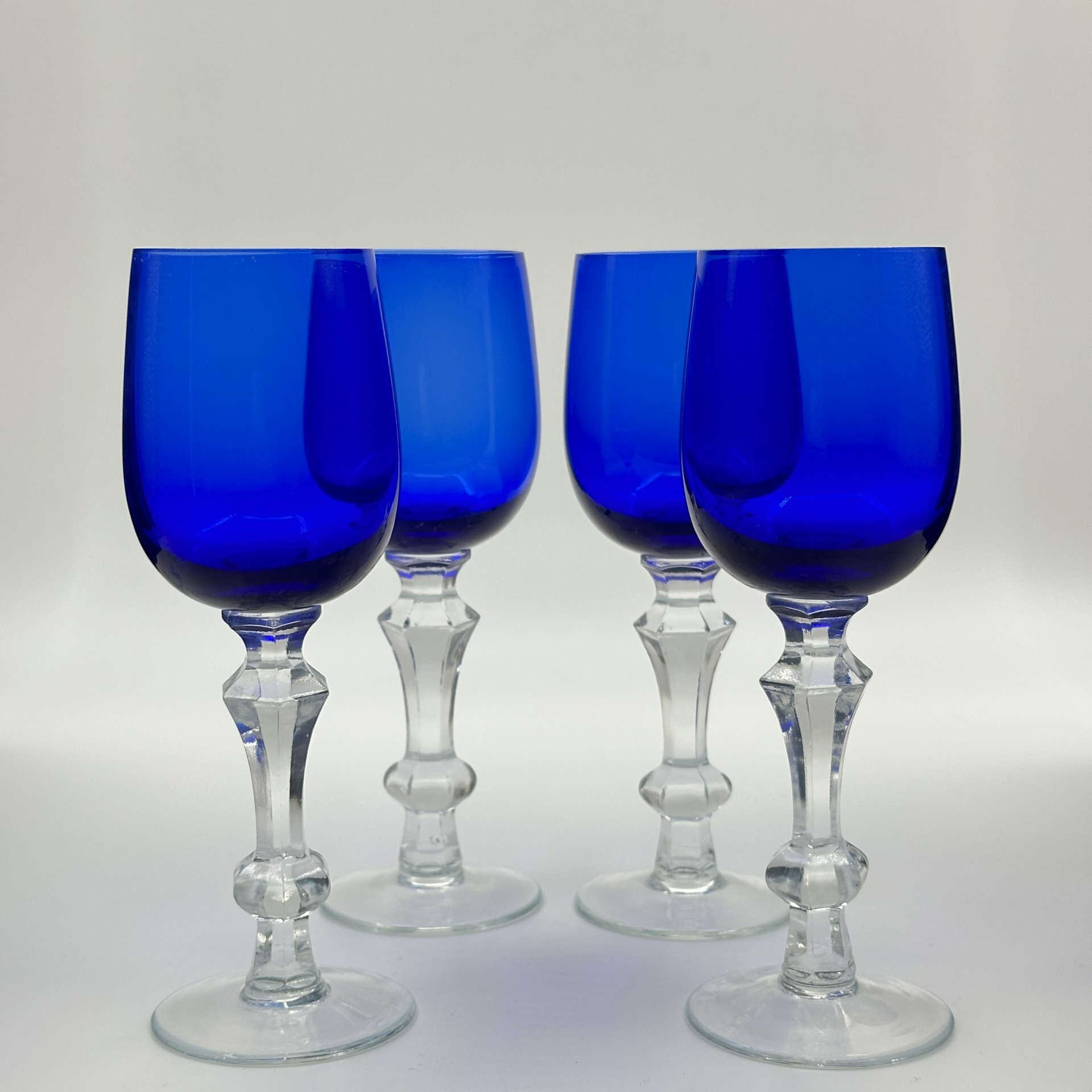 фото Набор из 4 бокалов синего оттенка, цветное стекло, СССР, 1970-1990 гг.