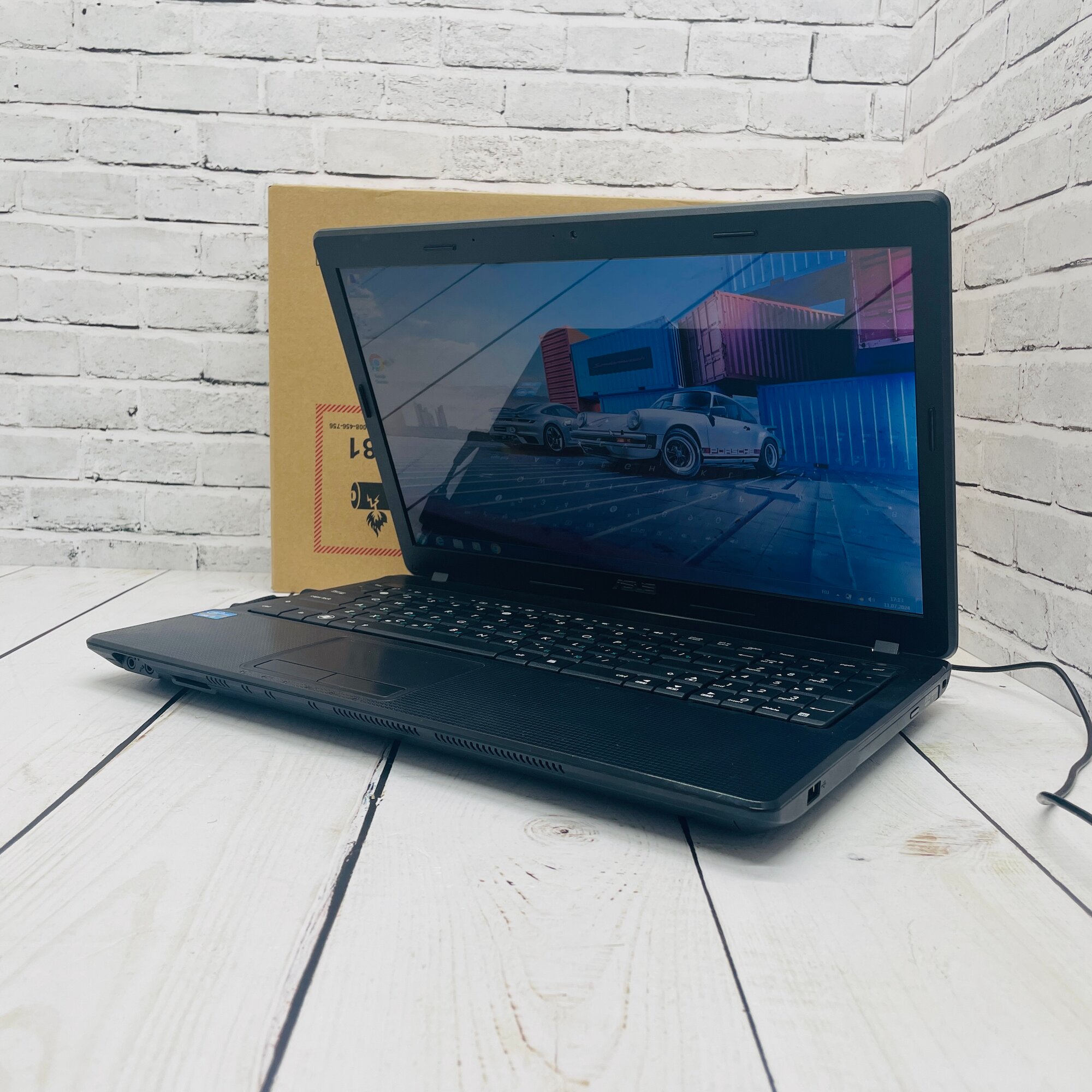Ноутбук Asus X54C - 15.6", Intel Core i3-2330M, 6Gb DDR3, 320Gb HDD, Intel HD — фото 1