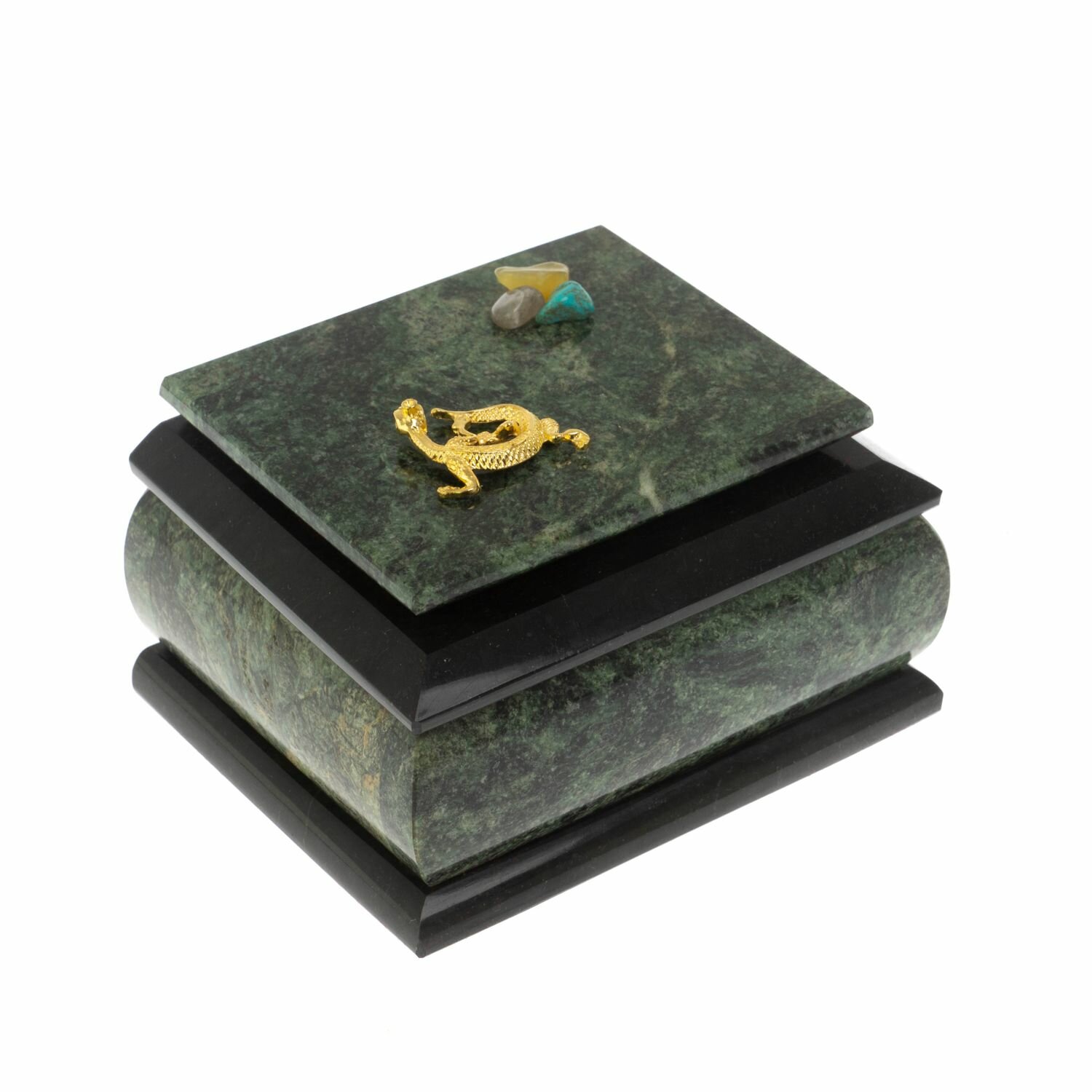 Шкатулка из шабровского змеевика с ящерицей 12х9,5х7,5 см 128678