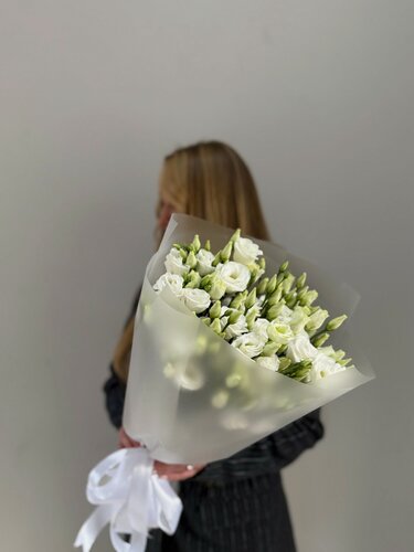 Изображение товара Букет из белых эустом (живые цветы) 9 веток нежный букет