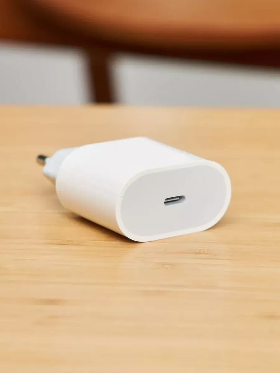 Блок питания на 25W для iPhone type-c быстрая зарядка — фото 1