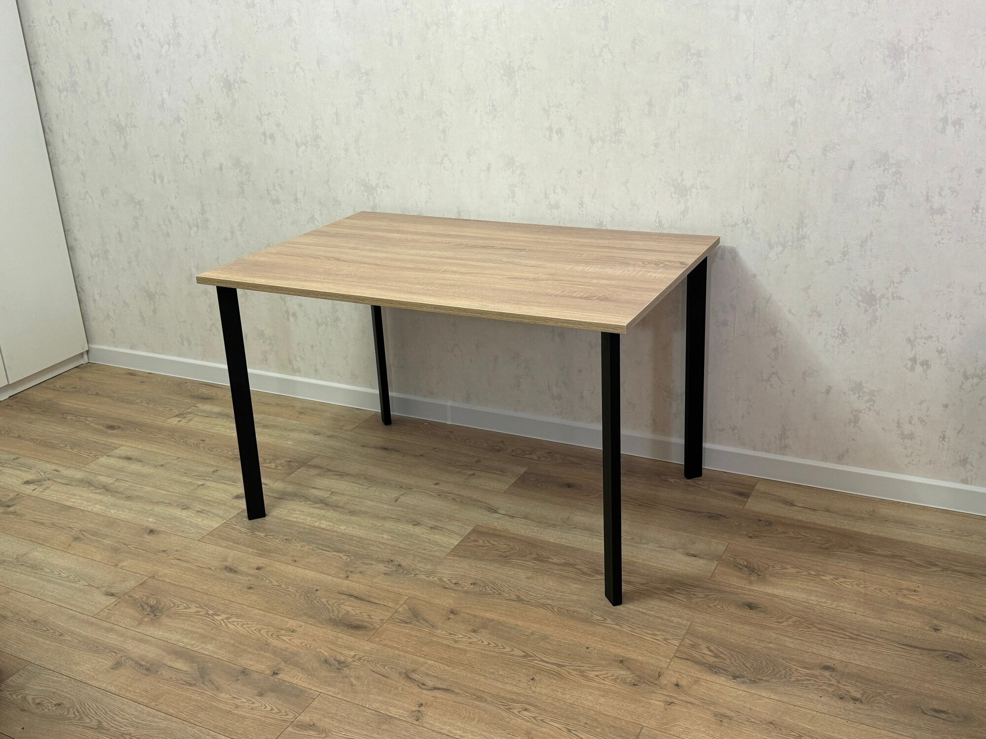 Стол Компьютерный Дуб Сонома 110 * 70 * 75 см./ Ножки черные. — фото 1