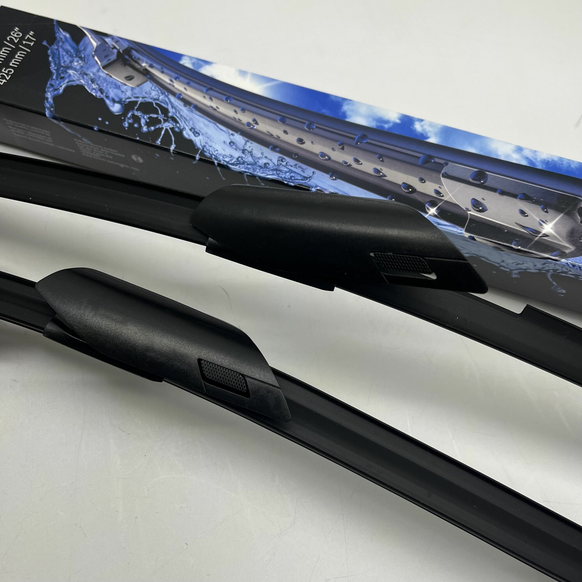 Щетки стеклоочистителя Bosch Aerotwin 3397014818 (A818S) Push Button 16mm 650/425мм, для BMW — фото 1