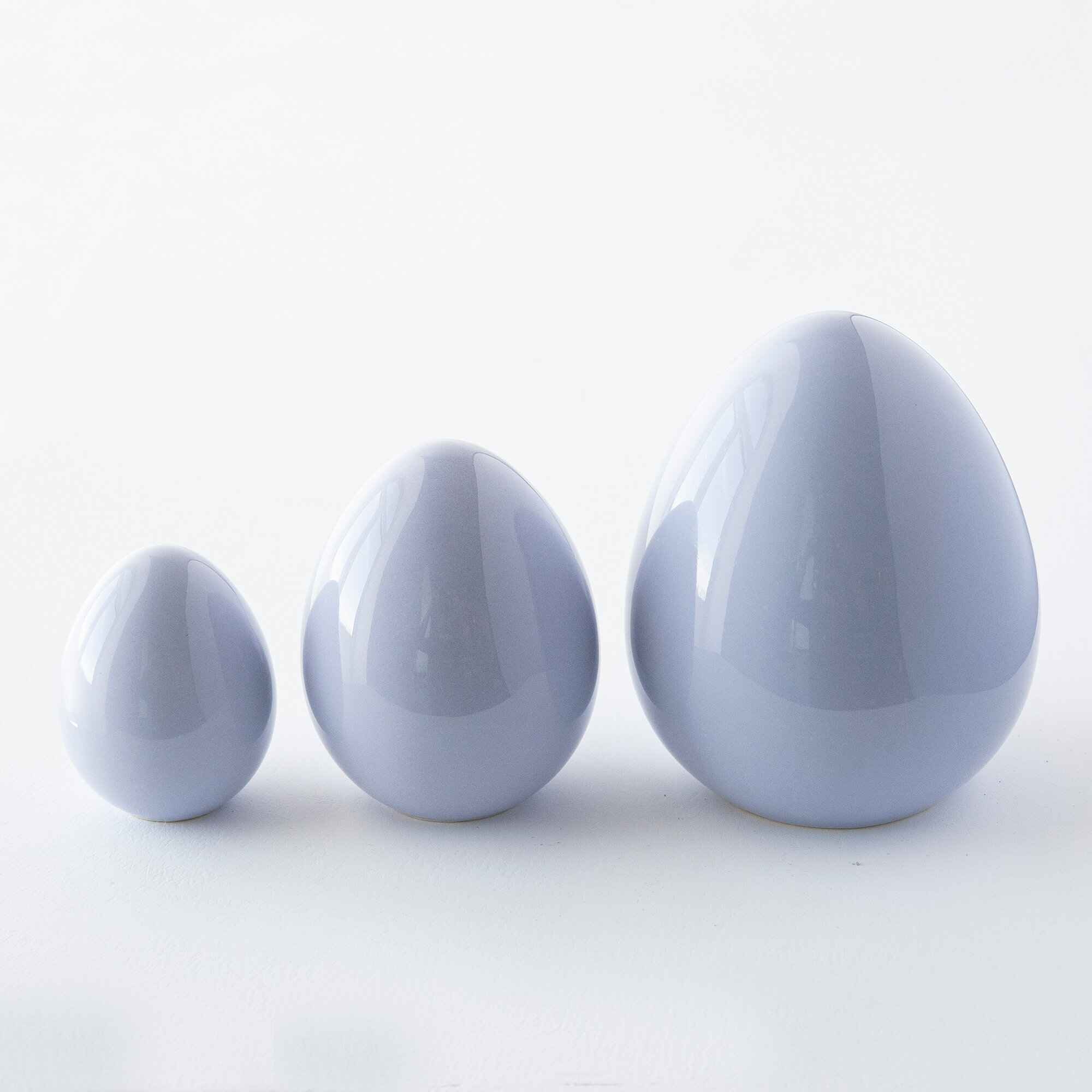 Статуэтка HIll & Mill "Egg Small", керамика, сиреневая, высота 7 см — фото 1