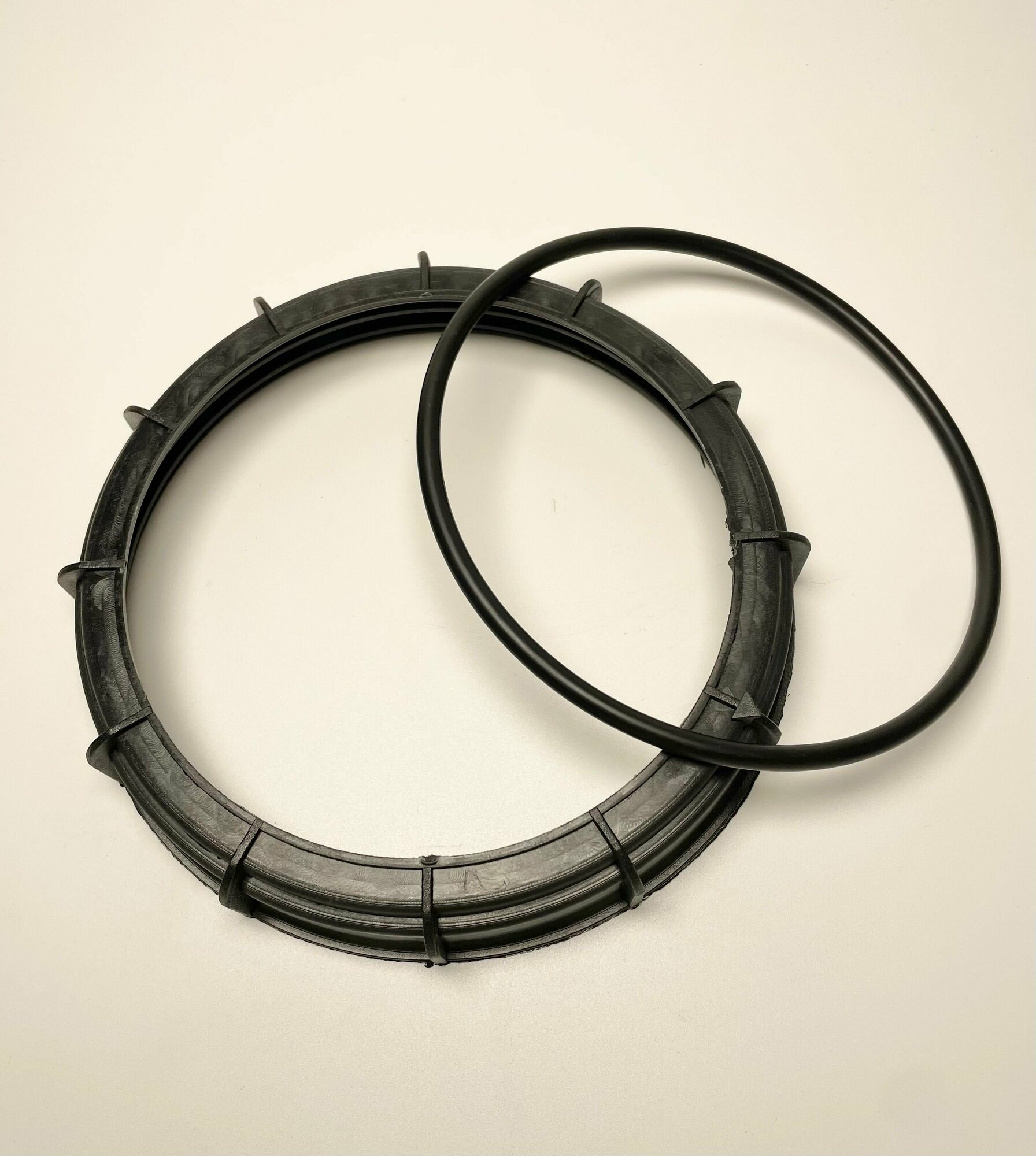 Крышка бензонасоса с прокладкой Рено Логан, Сандеро, Дастер, Ларгус, X-RAY