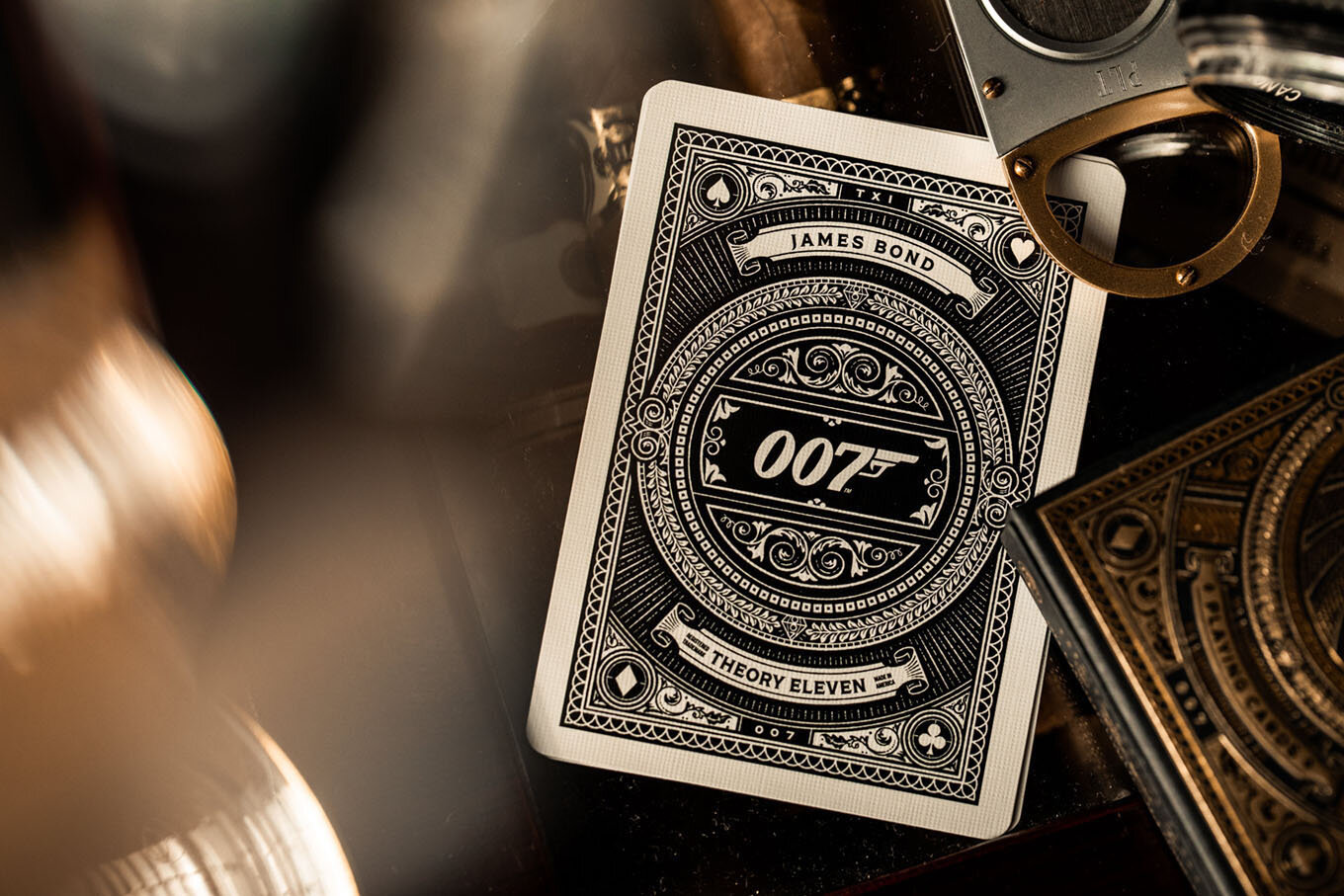 Игральные карты Джеймс Бонд 007, 100 % пластик 54 шт — фото 1