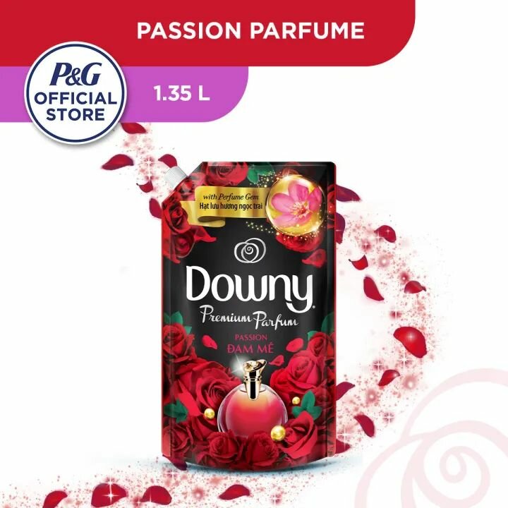 Downy Тайский парфюмированный кондиционер для белья с ароматом Страсть (Passion), 1,350 мл