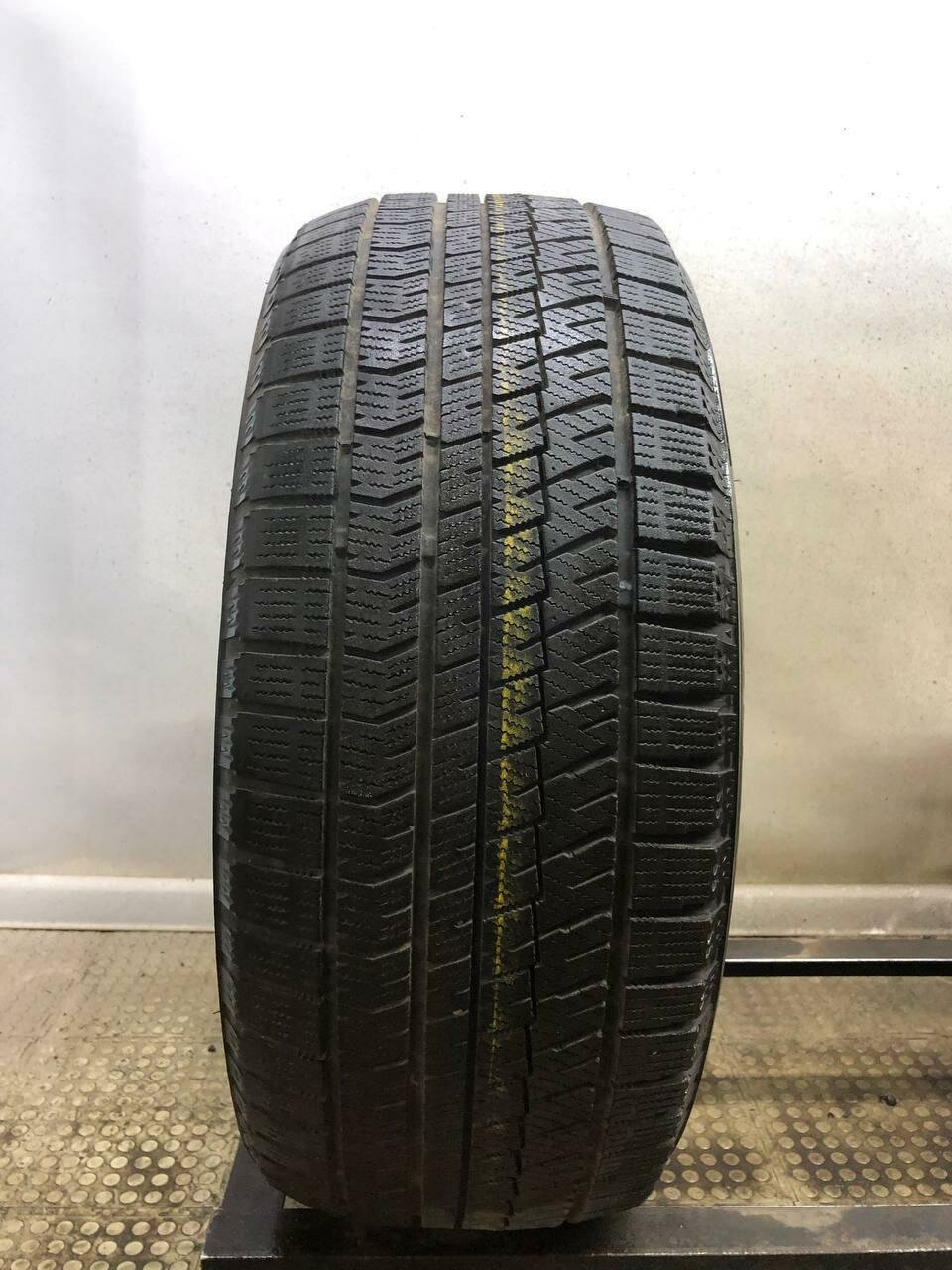 Bridgestone Blizzak VRX 2 235/50 R18 БУ Шины Зимние