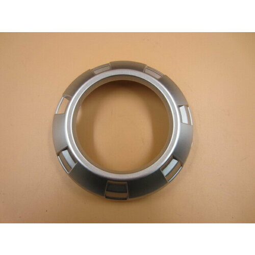 Рамка противотуманной фары совместима с Mitsubishi Pajero 4 2006-2015 года 6400A583HA