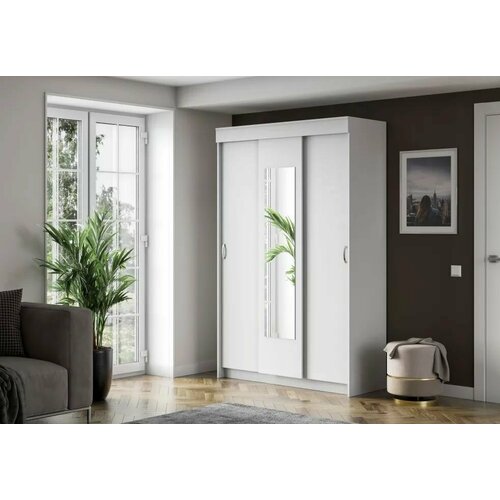 Шкаф купе трёх створчатый