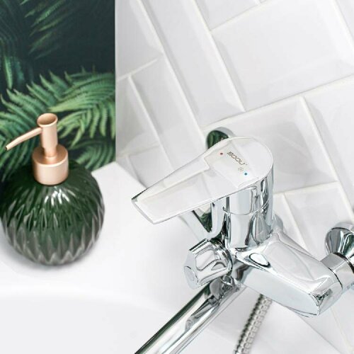 Смеситель для ванны с душем BOOU B8246-18F, хром