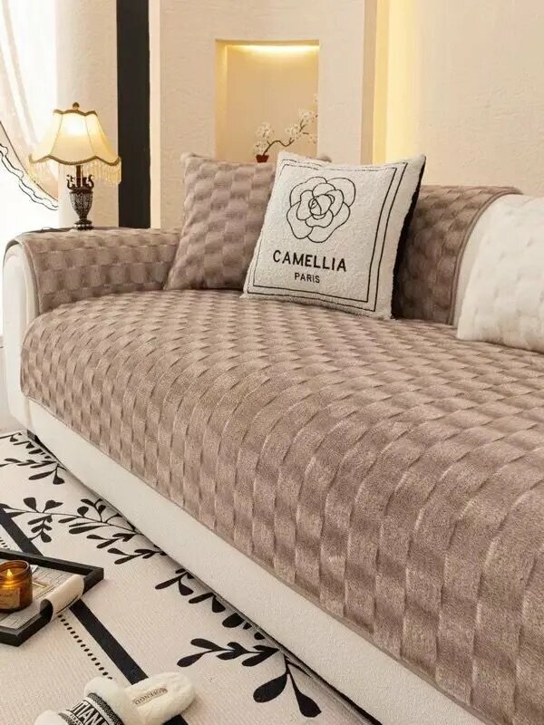 Чехол на мебель для дивана 160 см х 110см