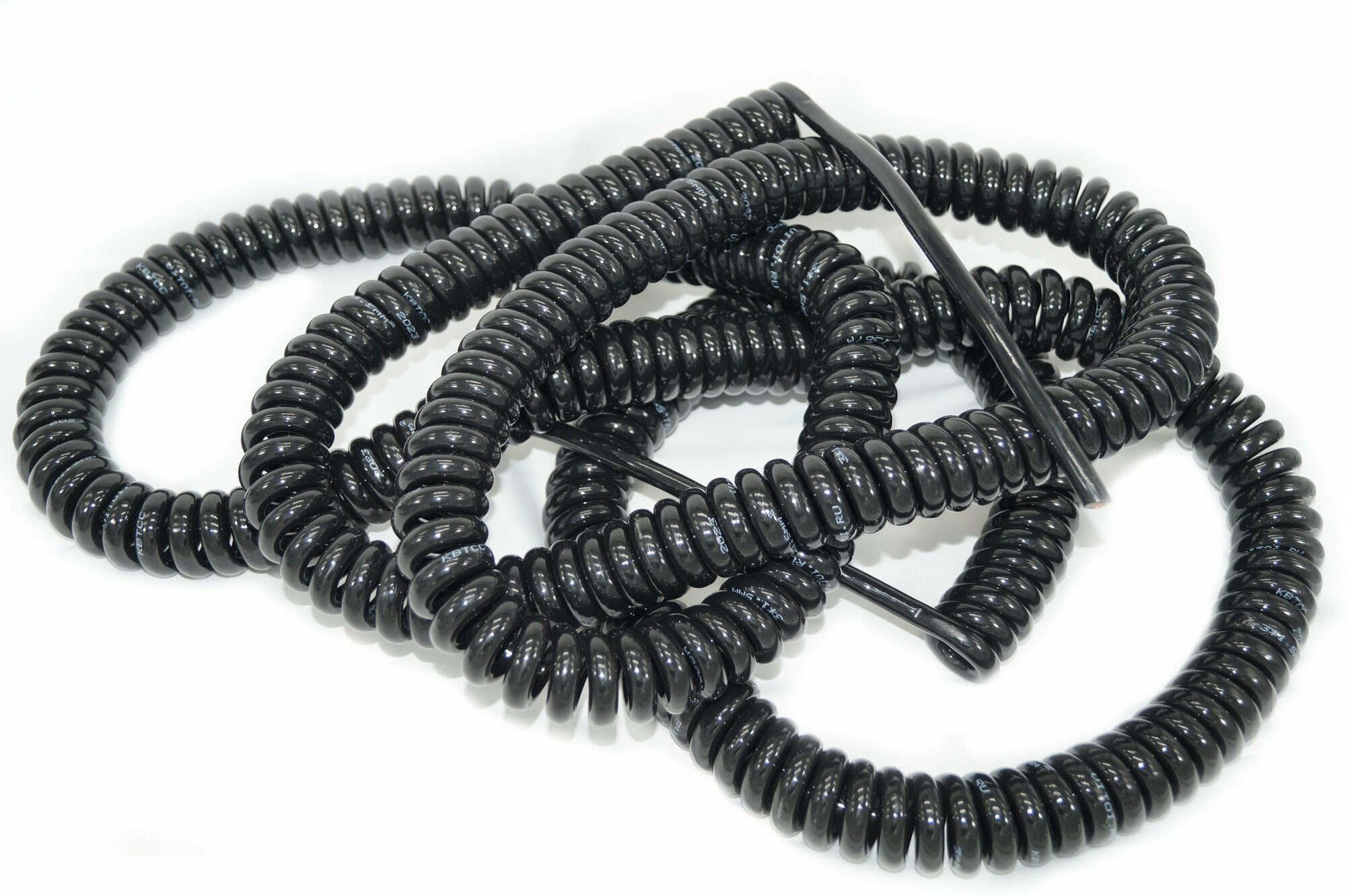 Спиральный кабель полиуретановый 3х1.5/2000-7000мм черный