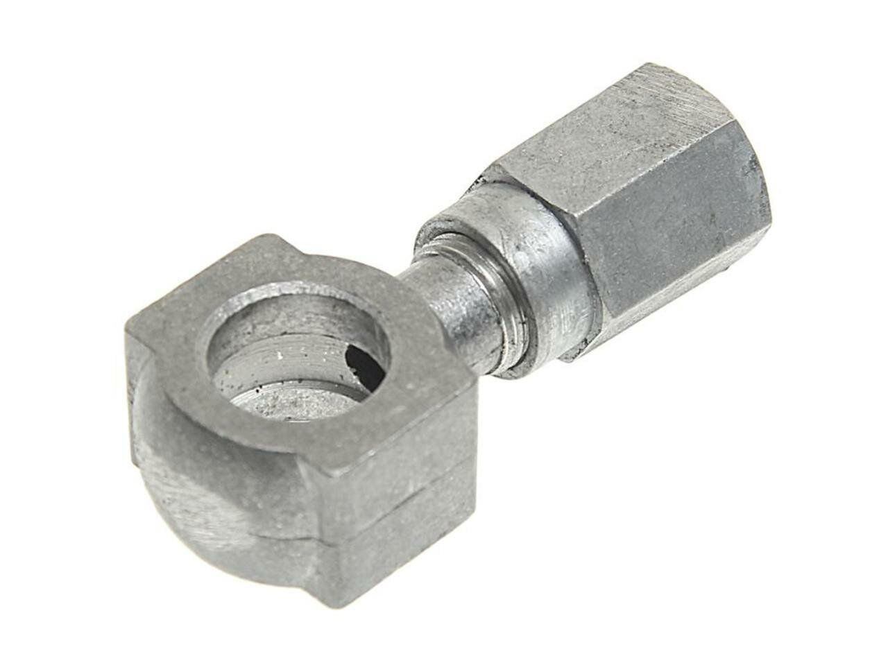 Угольник ЗИЛ 5301  МТЗ  ЮМЗ  ДТ  ВТЗ  ЛТЗ с гайкой  А 