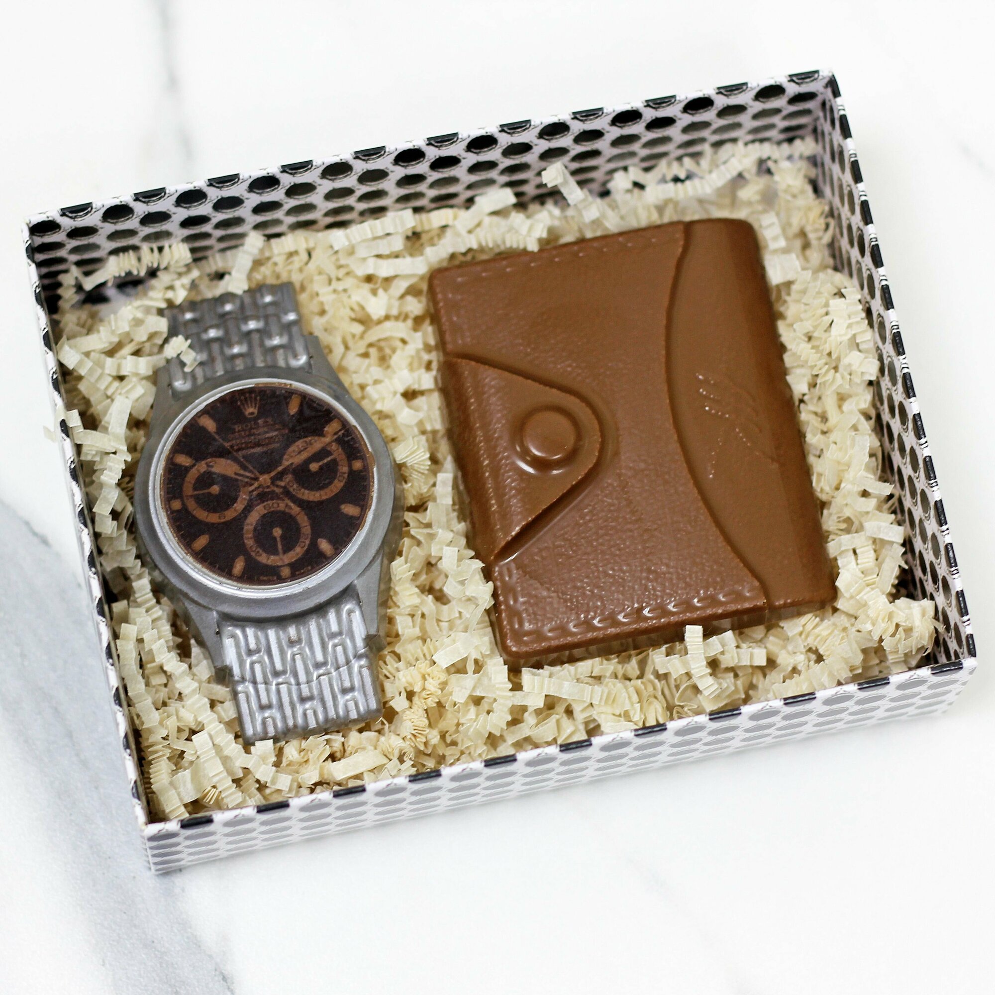 Подарочный набор мужчине, "Часы и портмоне", подарок на 23 февраля, шоколадные фигурки ручной работы, сладости к чаю, 120 грамм