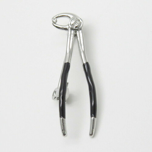 Брошь Blucome, стразы, серебряный, черный