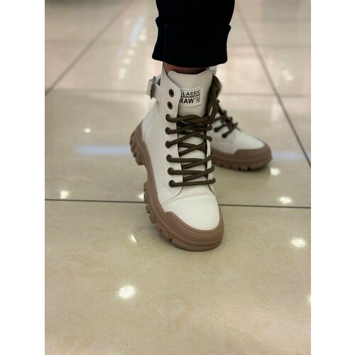 фото Ботинки тимберленды ботинки демисезонные, размер 39, белый mari.yu
