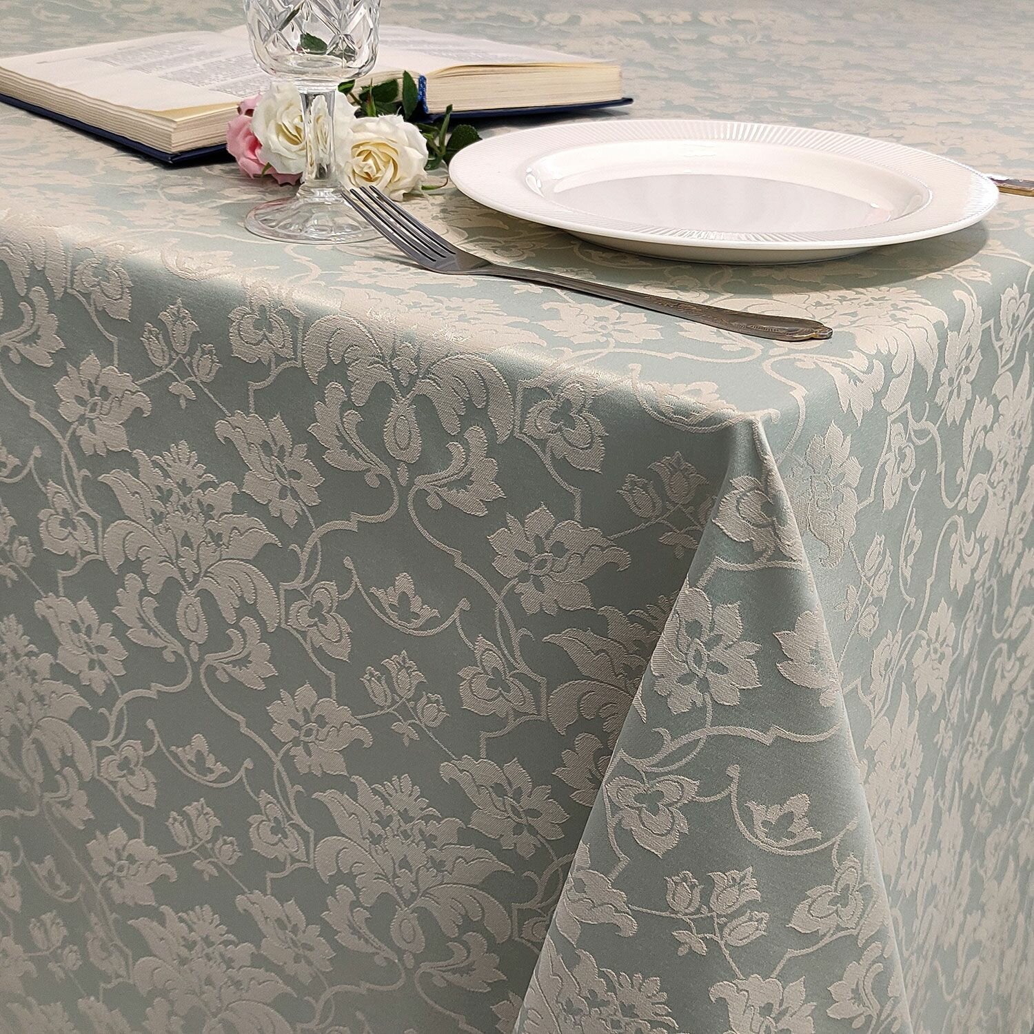 фото Скатерть 110x150 см. цвет серо-бежевый цветочный узор 1589 с пропиткой от загрязнений