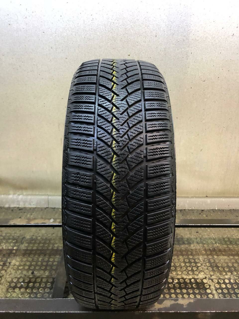 Semperit SpeedGrip 3 205/55 R16 БУ Шины Зимние