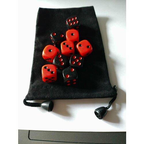 Игральные кубики/кости/ 16 мм. комплект из 5 чёрных + 5 красных + мешочек.