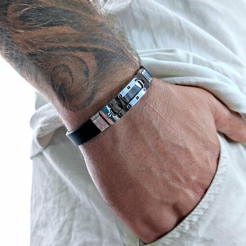 фото Браслет, металл, размер 20 см, серебряный, черный нет бренда