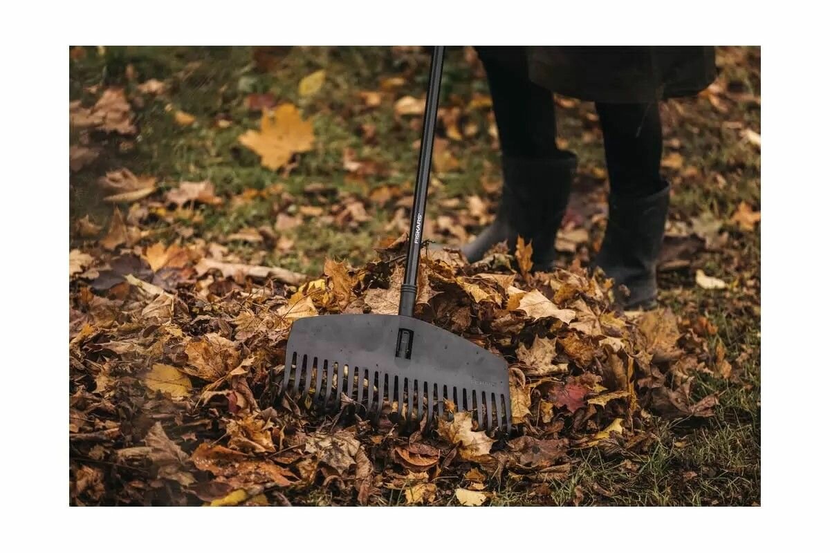 Грабли зубчатые FISKARS Solid XL (1063090) - фотография № 4