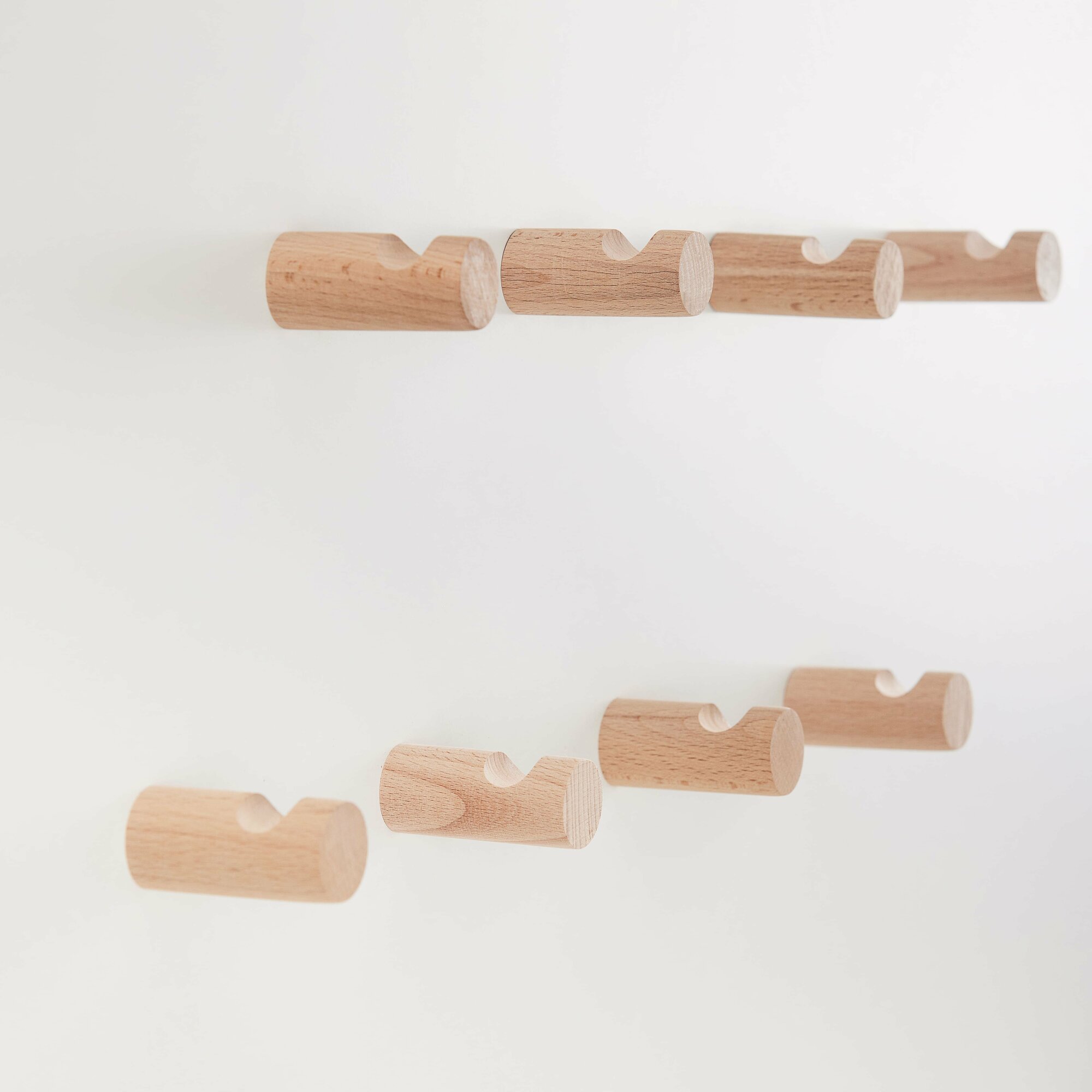 Крючок K4 деревянный, бук 60х26 мм, 4 шт - упаковка, лак, Varman.pro - фотография № 7