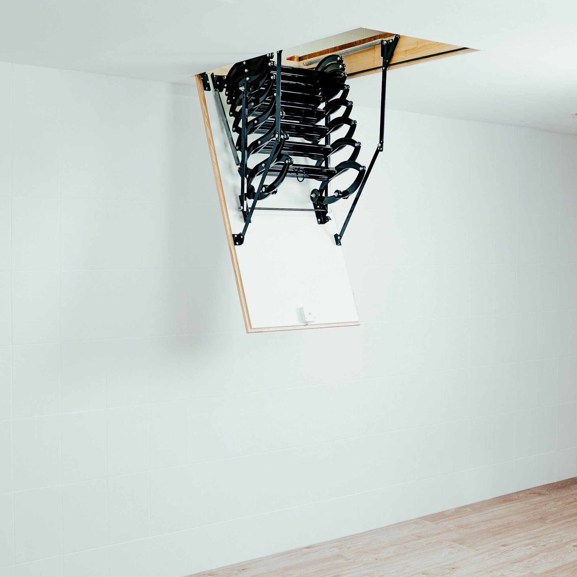 Чердачная лестница с люком OMAN NOZYCOWE TERMO 70х130 см, h-290 см - фотография № 4