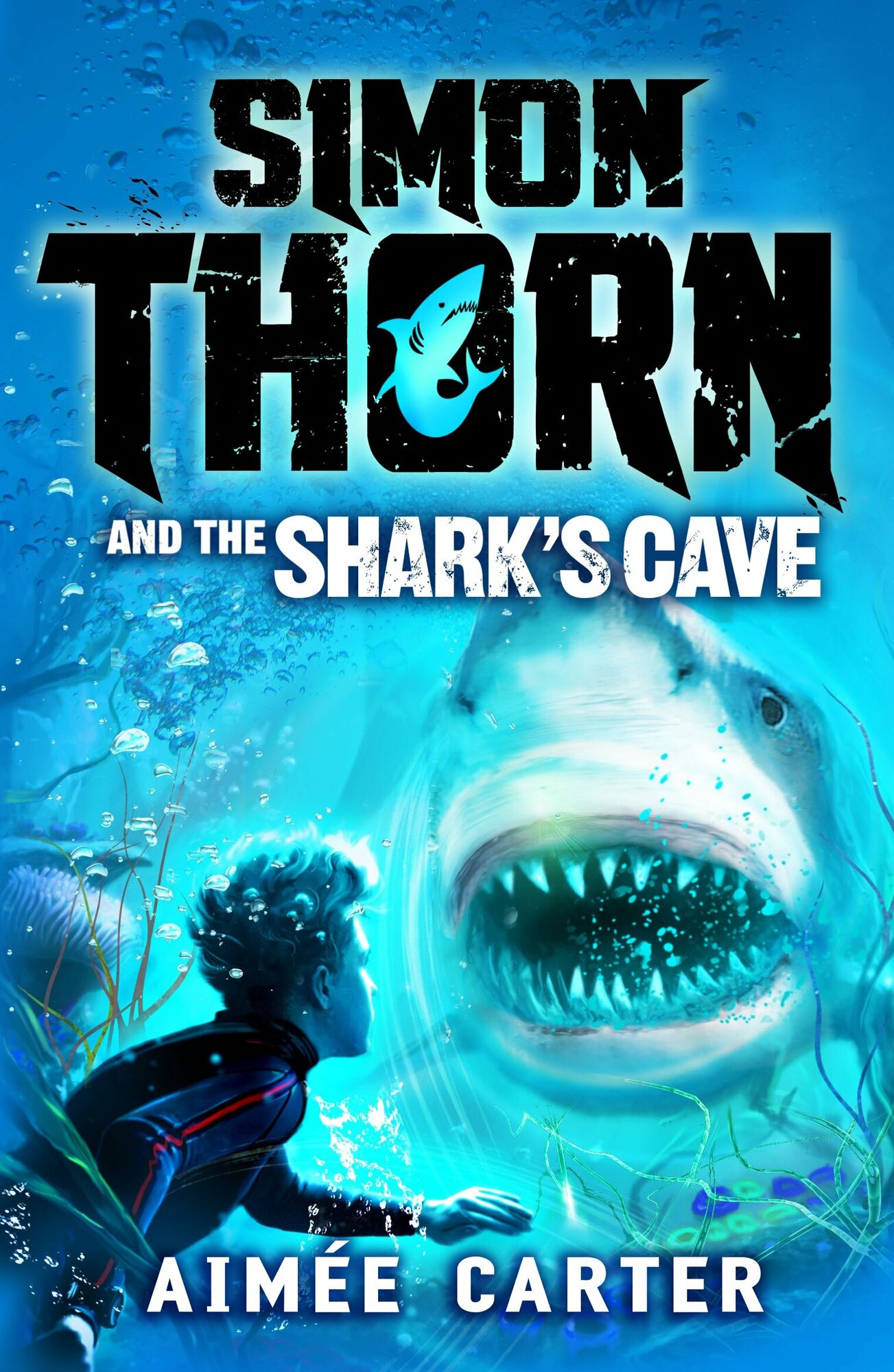 Simon Thorn and the Shark's Cave / Carter Aimee / Книга на Английском / Город акул / Картер Эйми - фото №1