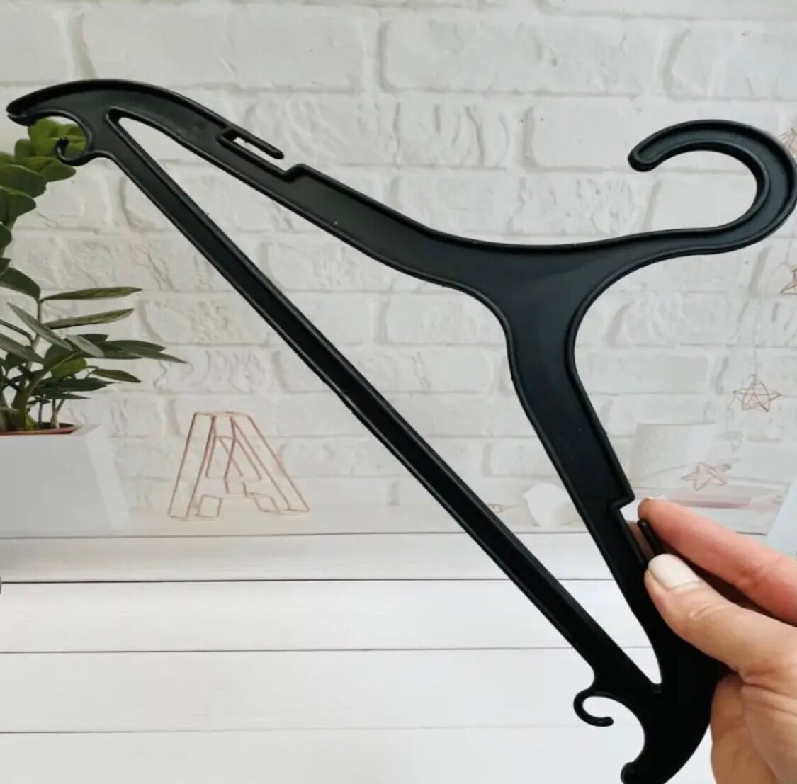 фото Вешалка для одежды