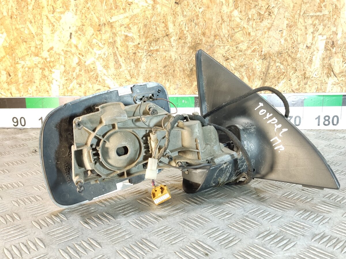 Зеркало правое VOLKSWAGEN Touareg 2002 2010 7L6857528D