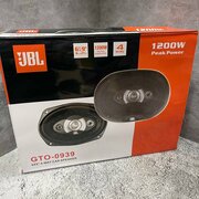 Автомобильные динамики "JBL GTO-0939" / Комплект из 2 штук / Коаксиальная акустика 3-х полосная, Овал 16х24 См (6х9.45 Дюйм.), 1200 Вт.