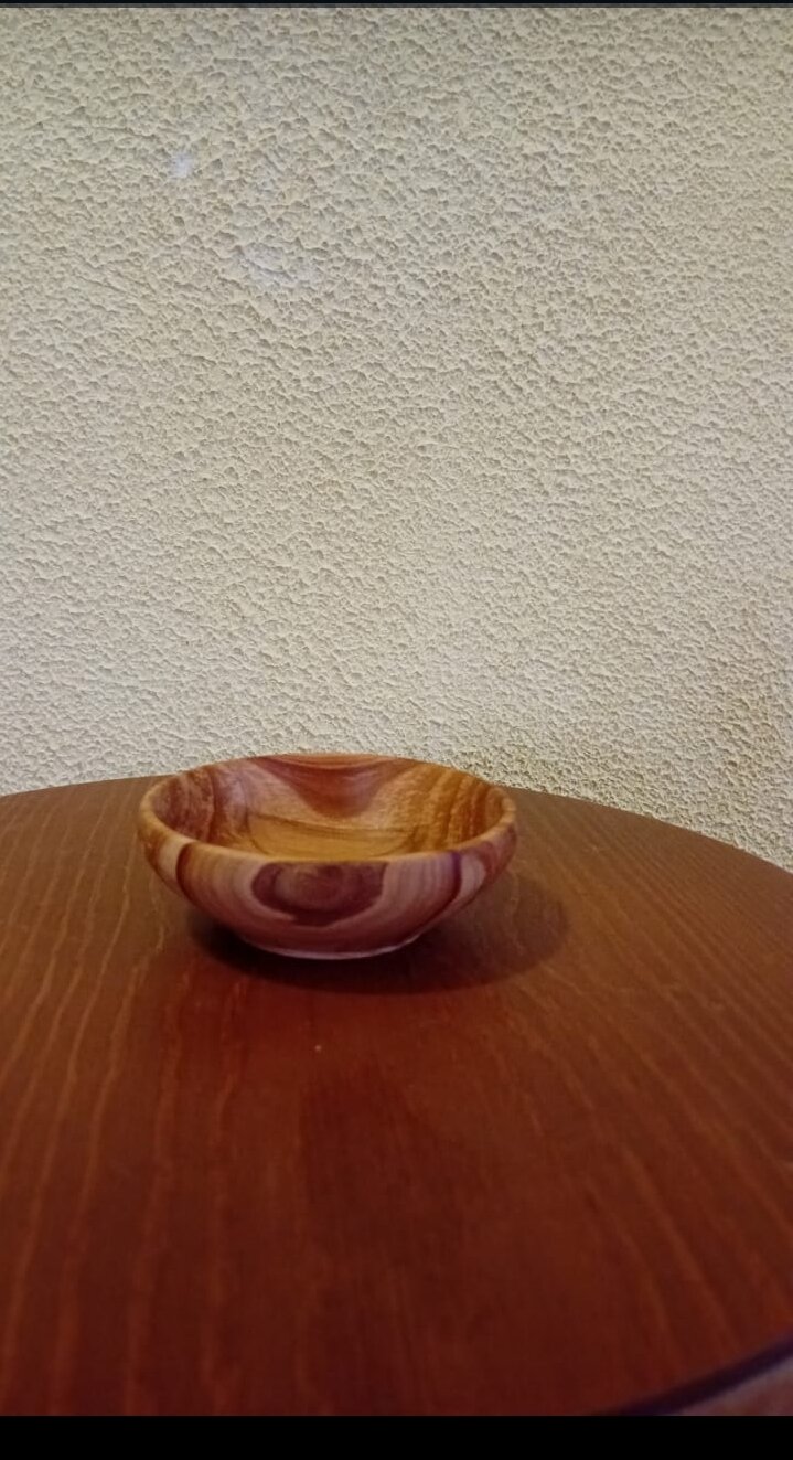 Тарелка из абрикоса. Деревянная посуда