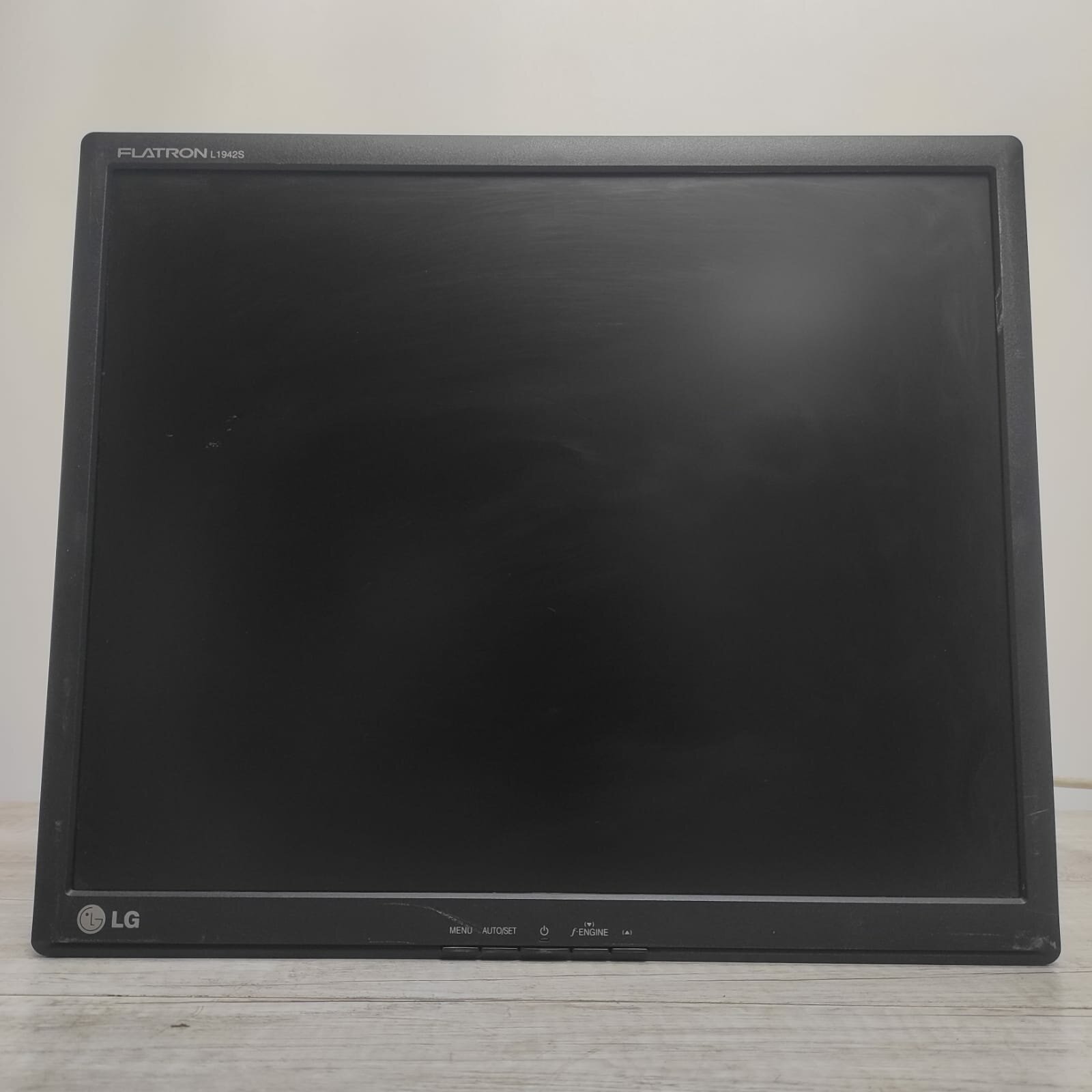 19" Монитор 19" LG Flatron L1942S, 1280x1024, 75 Гц, TN